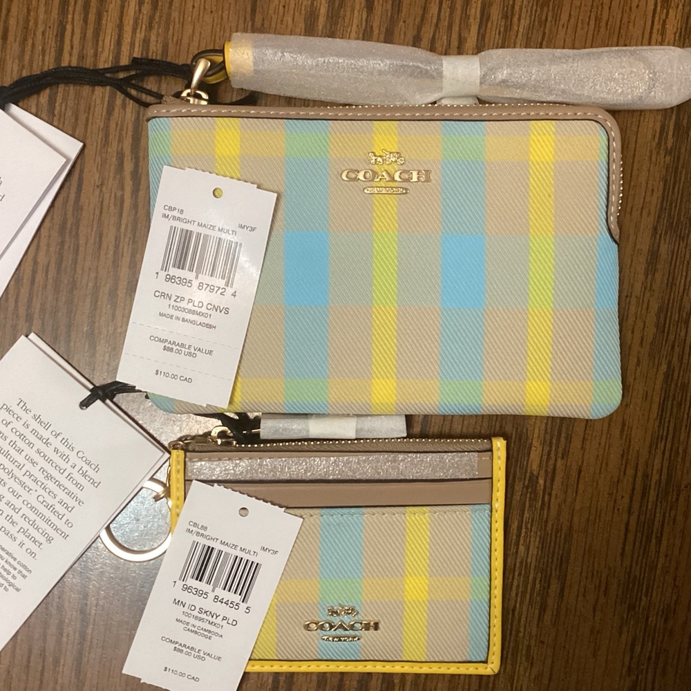 Coach Set of  Corner Zip Wristlet And ID Case in Bright Maize Multi, NWT